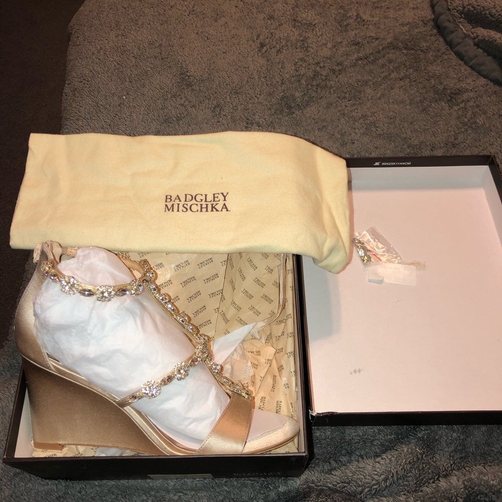 Badgley Mischka Wedges